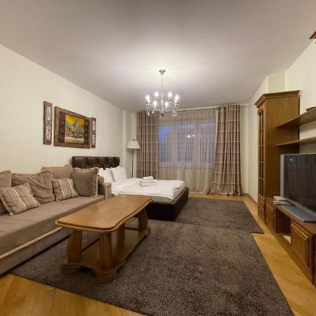 Arenda Apartments - Surganova,5A Minsk Luaran gambar