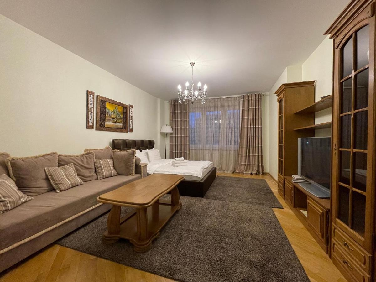 Arenda Apartments - Surganova,5A Minsk Luaran gambar